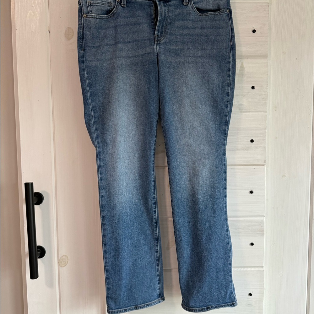 Lucky Brand Straight Leg Blue Jeans with Stretch